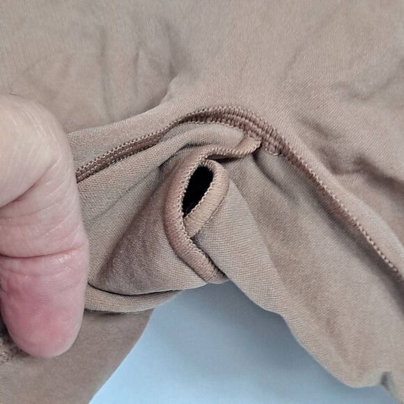 Skims Sculpting shapewear bottom Nwot - Picture 4 of 8